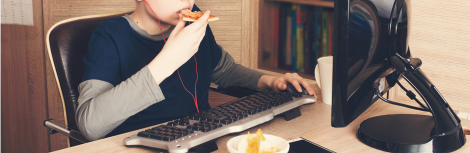 Les jeux vidéo poussent à manger plus