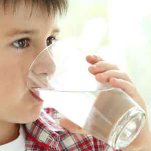 Hydratation de l&rsquo;enfant: un défi méconnu