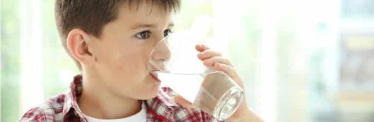 Hydratation de l&rsquo;enfant: un défi méconnu