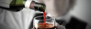 Alcool: le verre et le service influent sur la consommation