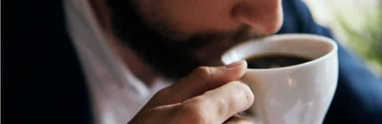 Cancer: le café hors de cause, sauf s’il est brûlant