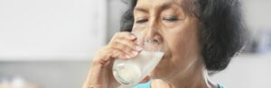Le lait est-il plus efficace que le lait de soja dans la prévention de l’ostéoporose?