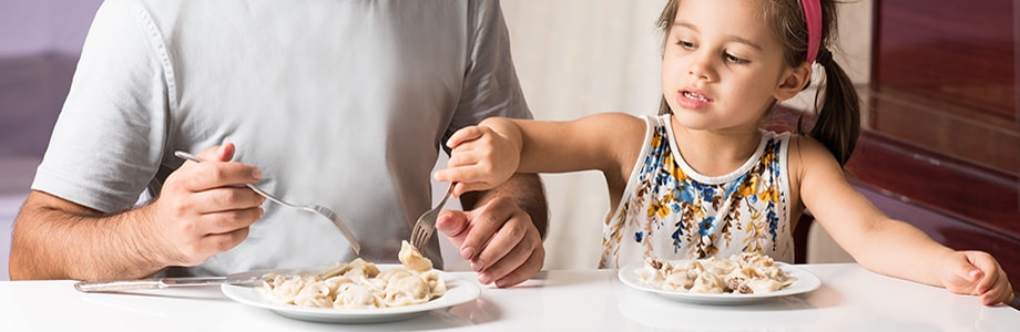 Agitation et néophobie alimentaire: prédisposition génétique?