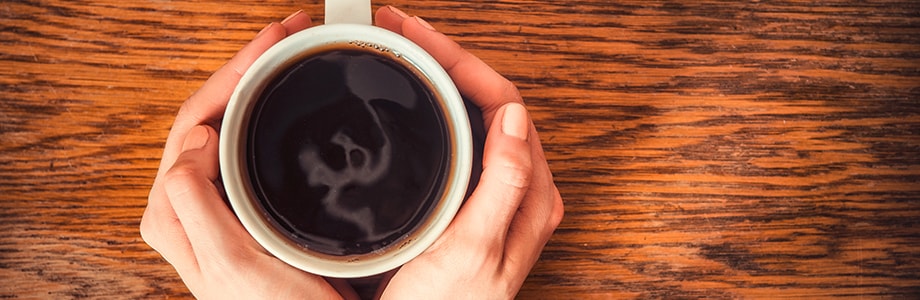 Boire du café avec modération réduirait le risque de mortalité