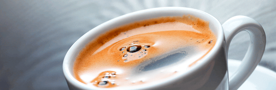 Moins de cancers de la bouche et de la gorge avec le café