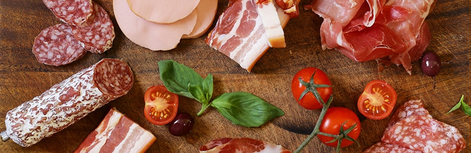 Trop de charcuterie favorise les crises d’asthme
