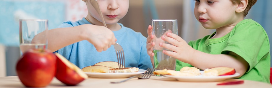 Le petit-déjeuner évite le surpoids chez l’enfant