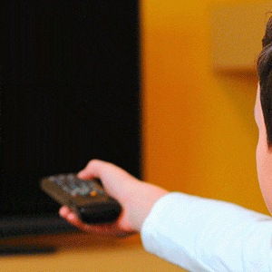 La télévision inciterait les enfants à boire plus de boissons sucrées