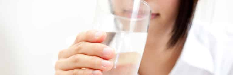 S’hydrater en suffisance pour maintenir les fonctions cognitives