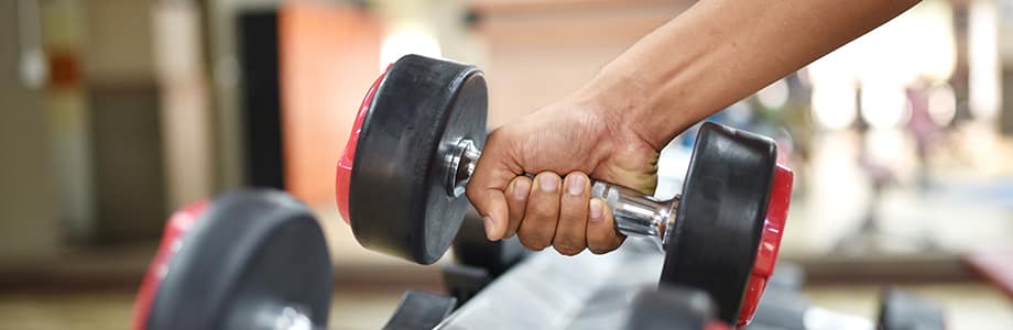 Gagner du muscle en travaillant léger, mais répété