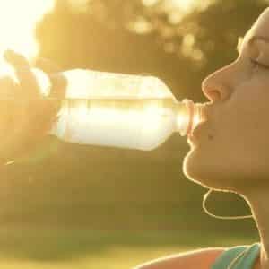 Boire plus d’eau pourrait aider à maigrir