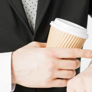 Cafeïne te laat op de dag verstoort de nachtrust
