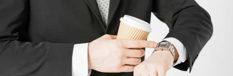 Cafeïne te laat op de dag verstoort de nachtrust