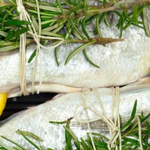 L’ANSES maintient la recommandation de 2 portions de poissons par semaine