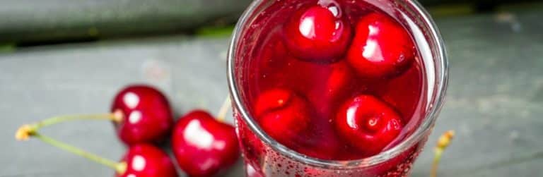 Goutte: 2 verres de jus de cerise pour éviter les crises