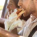 Manger lentement aide à réduire la faim et les calories