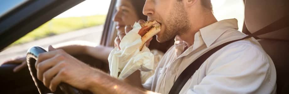 Manger lentement aide à réduire la faim et les calories