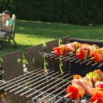 Cuire suffisamment la viande: un geste salutaire pour tuer les bactéries