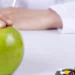 Une pomme par jour éloigne du… pharmacien!