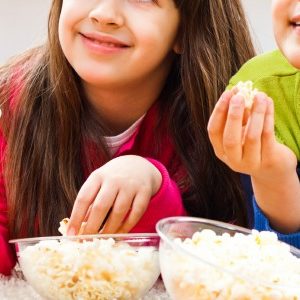 Obésité chez l’enfant: encore trop de publicités obésogènes!