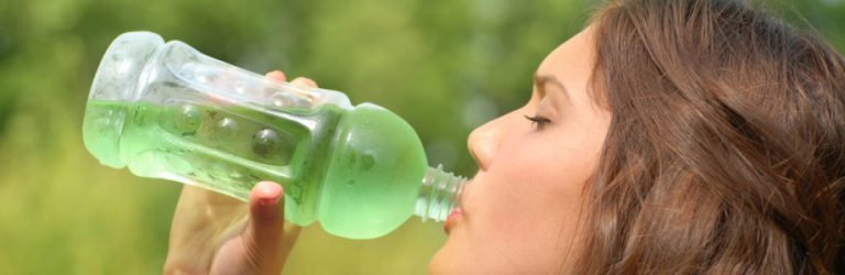 Boire du light ne fait pas manger plus sucré que boire de l’eau