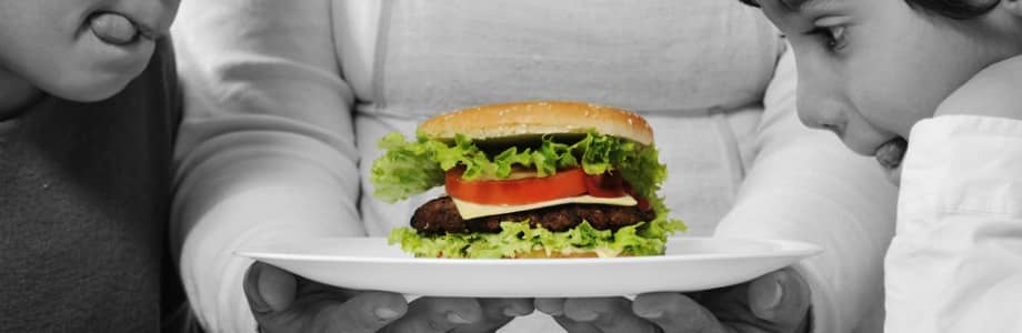 Obésité: le gras récompenserait le cerveau comme les drogues