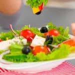 La télévision pollue trop souvent les repas