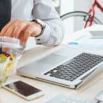 La moitié des Belges souhaite manger plus sainement au travail
