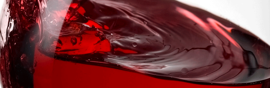 Vin rouge et boissons alcoolisées: les polyphénols font-ils la différence?
