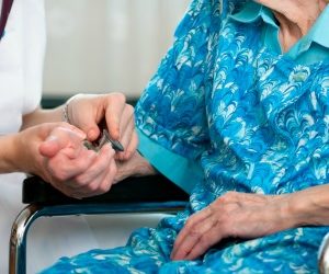 Dénutrition: négligence du dépistage dans les soins à domicile
