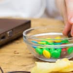 L’impulsivité pousse au snacking chez les adolescents