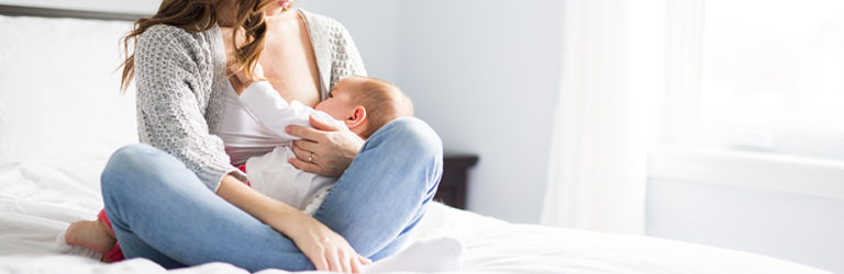 L’allaitement protège les bébés des allergies alimentaires