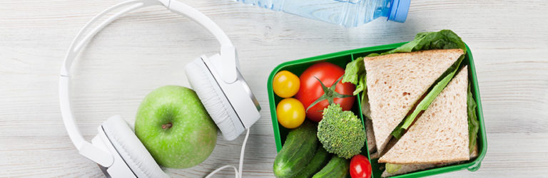 Le volume de la musique influence les choix alimentaires