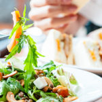 Trop de calories au restaurant: un problème mondial