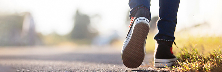 10 000 pas fitbit balader prise de poids maintien du poids calories, 10000 stappen fitbit wandelen gewichtstoename gewichtsbehoud calorieën
