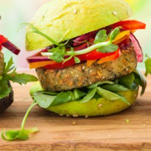 Een ‘burger’ mag plantaardig zijn, maar kaas niet