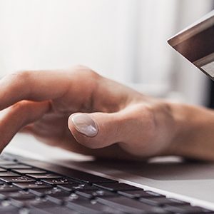 Achats en ligne : plus de dépenses, mais moins de sucreries