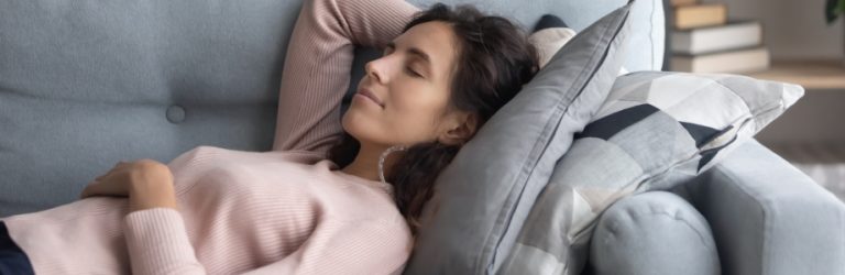 La sieste : bonne ou mauvaise habitude pour le poids ?