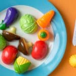 Du plastique à tous les étages de la Pyramide Alimentaire !