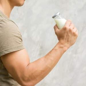 Eiwitten & sport: melk of yoghurt, wat is het verschil?