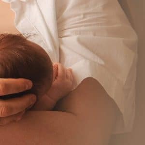 De oligosachariden in moedermelk bepalen de effecten van borstvoeding